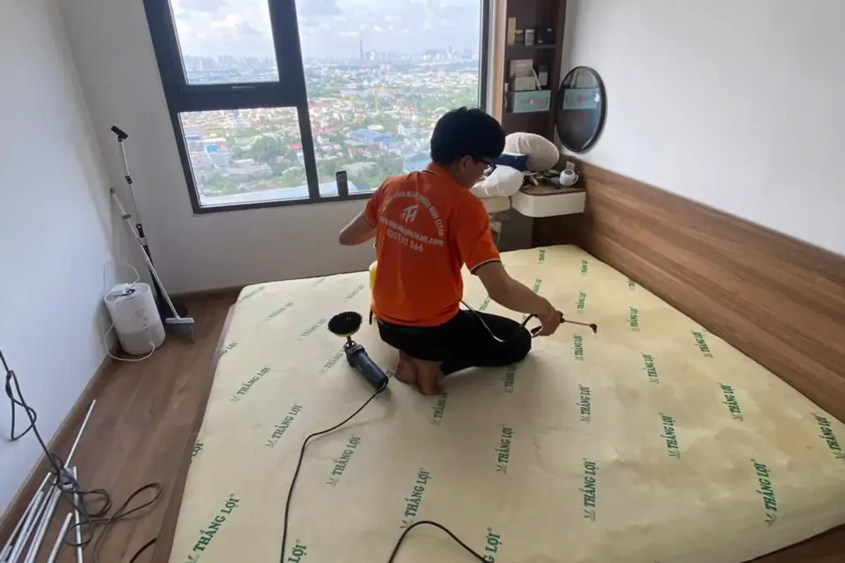 Can Yellow Stains on a Mattress Be Cleaned? Causes & Treatment